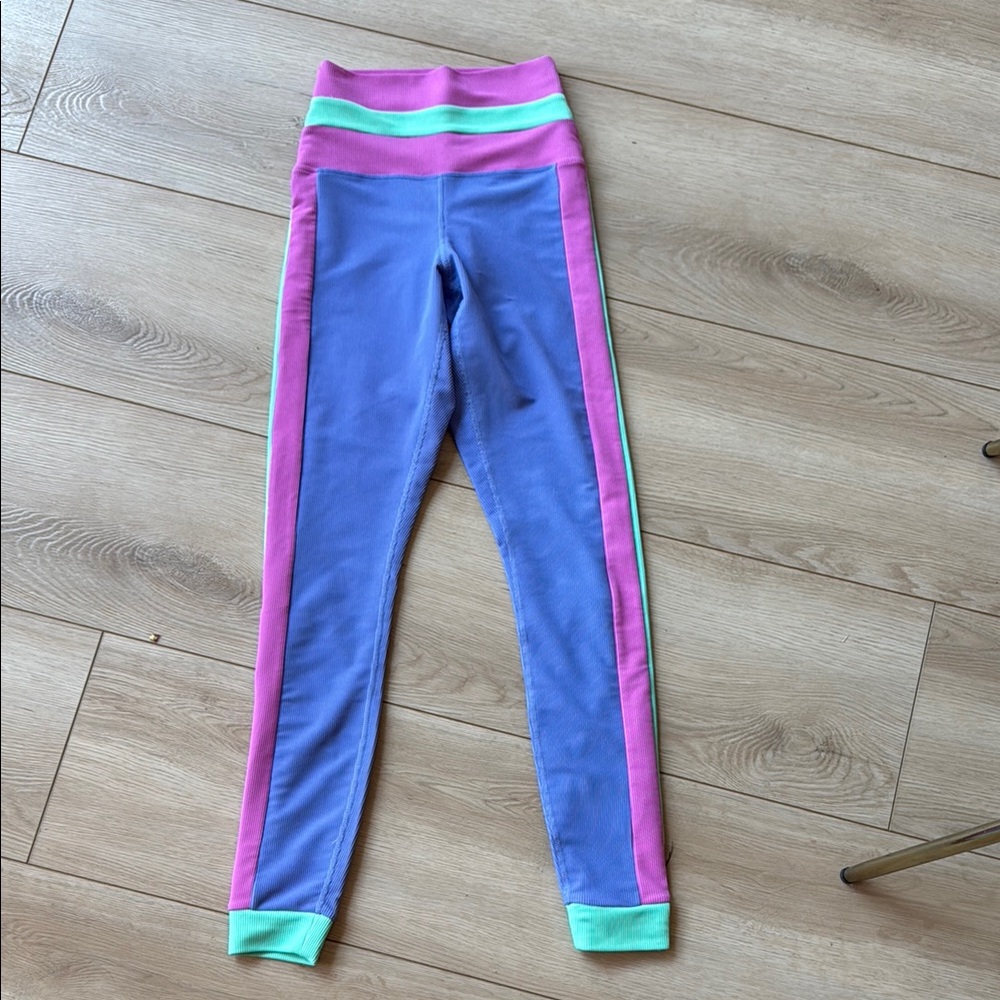 Beach Riot Pink and Purple Leggings Vibrant Color-Blocking Design SzXS WORN ONCE